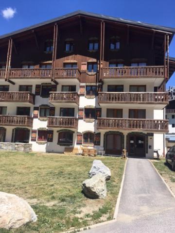 Studio Cabine Chalet Club III Entierement Renove 티뉴 외부 사진